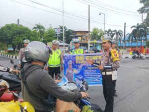 Satlantas Polresta Palangka Raya Beri Sosialisasi dan Edukasi Ops Keselamatan Telabang