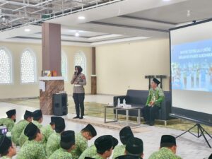 Satlantas Polres Sukoharjo Sosialisasi Ops Keselamatan Candi 2024 pada Santri