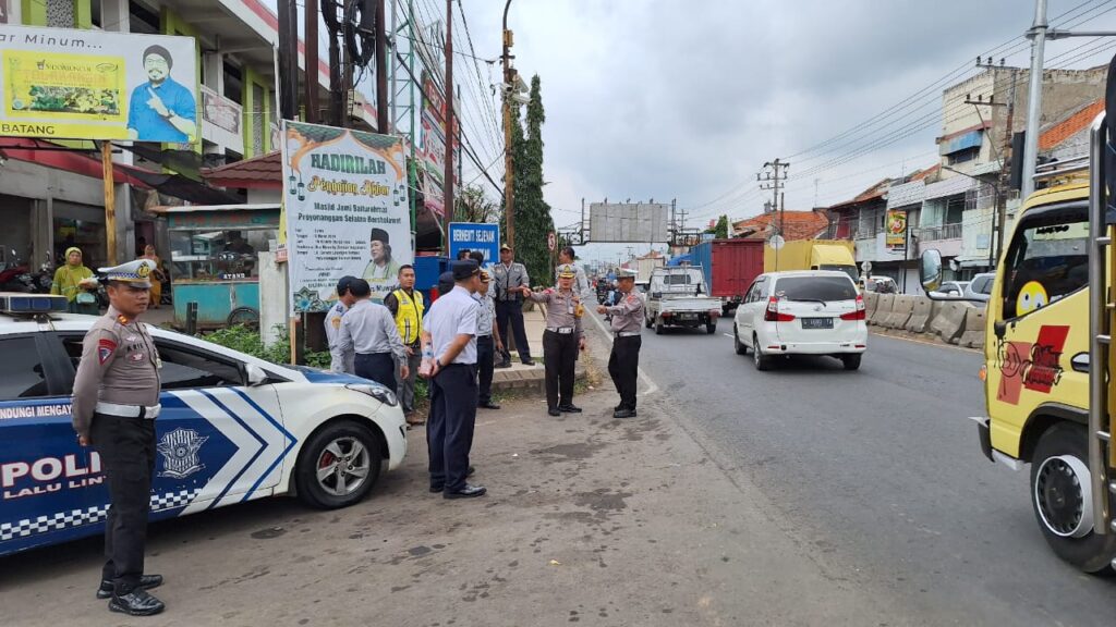 Sosialisasi Traffic Light Di Pasar Batang, Dishub dan Satlantas Jaga Kelancaran Arus