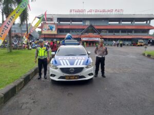 Anggota Satlantas Polresta Pati Pamtur Lalin Gebyar Sambut Ramadhan