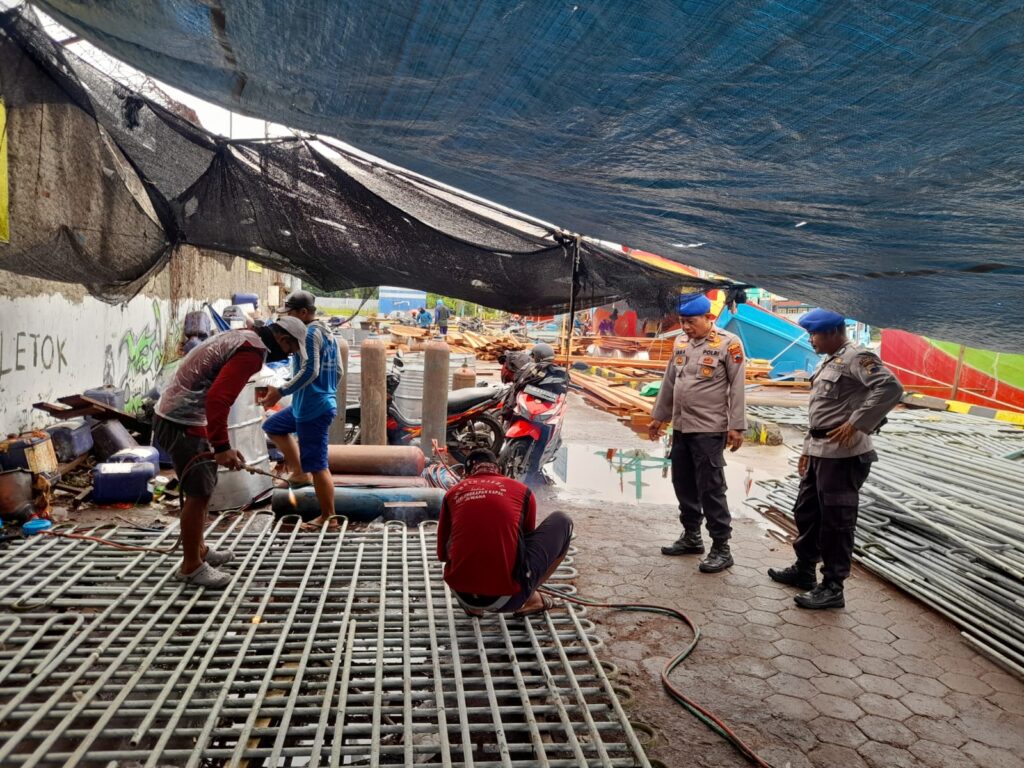 Kegiatan Patroli Alur Sungai: Upaya Kendalikan Kemacetan Kapal Perikanan