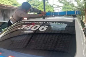 Respons Keluhan Warga, Polres Salatiga Pasang Stiker di Lampu Rotator Mobil Polisi