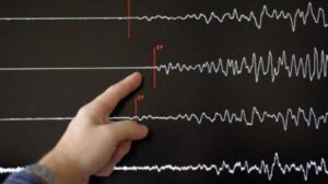 BREAKING NEWS : Semarang Diguncang Gempa Siang Ini