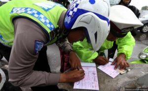 Adakan Operasi Pasar Murah di Semarang, Kendalikan Harga Pangan