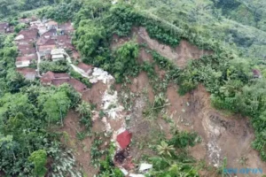 Belasan Keluarga Korban Tanah Gerak Desa Kalitlaga Direlokasi