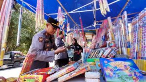 Razia Petasan, Polisi di Banyuwangi Cegah Pesta Mercon Saat Malam Takbiran