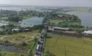 Jalur Demak-Jepara Tergenang Air dan Macet 8 Kilometer usai Tanggul Sungai Wulan Jebol