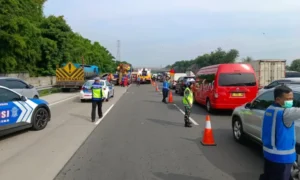 Polda Jateng dan Korlantas Polri Tingkatkan Pengamanan Arus, Berlakukan Sistem Satu Arah di Tol Trans Jawa