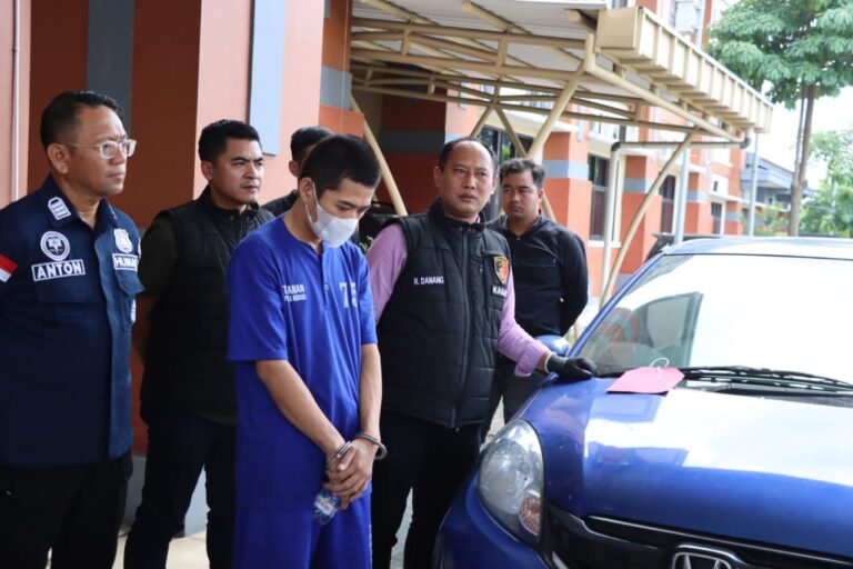 Gasak Uang Rp939 Juta, Satu Sindikat Pencuri Modus Ganjel ATM Berhasil Diringkus Polisi di Kudus, Tiga Lainnya Buron
