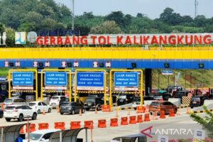 Arus Mudik Lebaran Selesai, Polisi Setop One Way dari Tol Kalikangkung ke Cipali