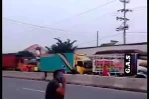 Ini Kronologi Tabrakan Beruntun di Bangjo Genuk Semarang, Truk Pertamina Diseruduk 3 Truk Lain