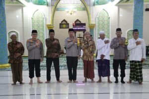 Giat “Lapor Ngabuburit Bli” Kapolres Jembrana Sambang Masjid Pahlawan Air Kuning