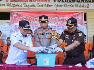 Polres Barsel Gelar Konferensi Pers Dan Pemusnahan Barang Bukti 16,95 Gram Sabu