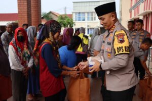 Gelar Baksos, Polresta Pati Berbagi Kebahagiaan Dengan Warga Jelang Idul Fitri