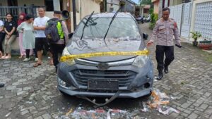 Detik-detik Balon Udara Timpa 5 Rumah-1 Mobil di Magelang, Ada Ledakan Keras