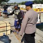 Satpolairud Polresta Banyuwangi Rutin Patroli di Pelabuhan Rakyat