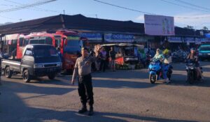 Polres Banjarnegara Lakukan Pengaturan Lalu Lintas Pagi Guna Beri Kenyamanan