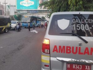 Seorang Pemotor Tewas di Gayamsari Semarang Usai Tergelincir di Jalan Bergelombang