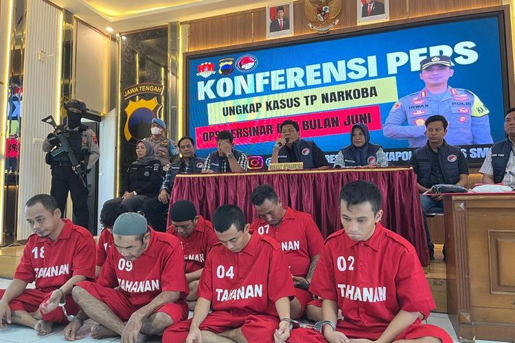 Diciduk Polisi Semarang, Pria Lansia asal Solo Mengaku Baru jadi Kurir Sabu-Sabu