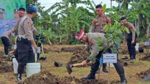 Wujudkan Ketahanan Pangan, Polda Jawa Tengah Bersama Polres Semarang Gelar Bakti Sosial