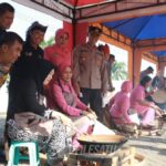 Hari Bhayangkara ke 78, Polresta Bersama Radar Jawa Pos Banyuwangi Gelar Sangrai Kopi Pelataran