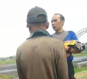 Menyentuh, Aipda Hendra Lepas Seragam demi Evakuasi Jasad Bayi Dibuang