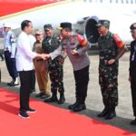 Kapolda Kalteng Bersama Gubernur dan Pangdam Menyambut Kedatangan Presiden Joko Widodo di Bandara Tjilik Riwut