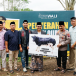 Kapolda Jawa Tengah Irjen Pol Ahmad Luthfi Serahkan Sapi Hewan Qurban ke Ponpes WALI Kabupaten Semarang