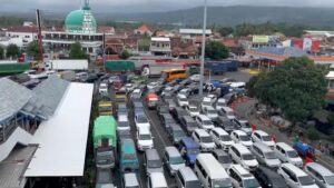 Selain Cuaca Buruk, Polisi Sebut Macet di Ketapang Banyuwangi Akibat Volume Kendaraan Naik