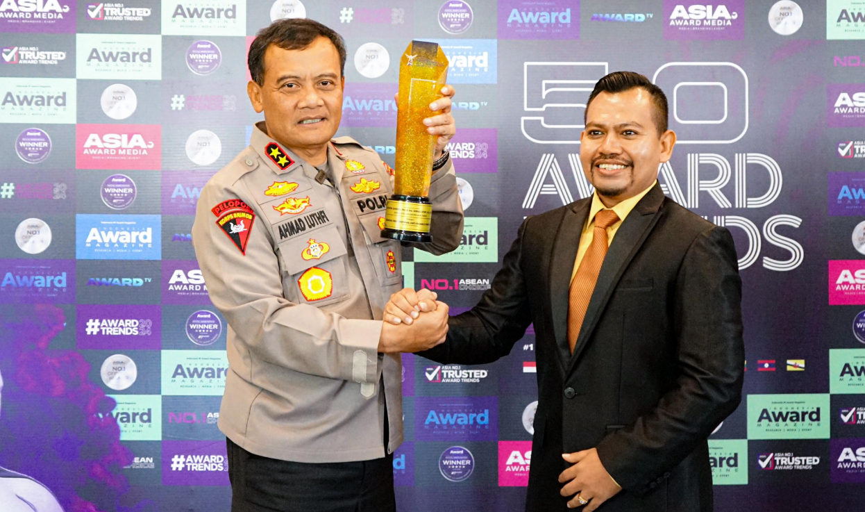Irjen Pol Ahmad Luthfi Terima Penghargaan Bergengsi ‘Indonesia Most Inspiring And Valuable Figure 2024’