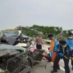 Kecelakaan di Tol Batang-Semarang: Tiga Orang Meninggal setelah Avanza Tabrak Truk