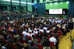 Ops NCS Polri Bagikan Ribuan Sembako, Ajak Warga Jawa Timur Wujudkan Pilkada Damai