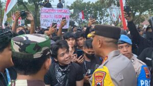 Solo Jadi Contoh, Unjuk Rasa Berjalan Damai Berkat Kerja Sama Polisi dan Mahasiswa