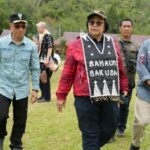 Siti Nurbaya Kunjungi Desa Kinipan, Diskusikan Penyelesaian Konflik Adat dan Hutan