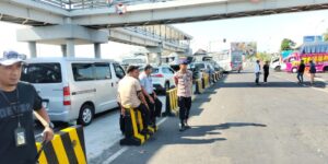 Anggota Satpolairud Resta Banyuwangi Gelar Giat Harkamtibmas dan Binmas untuk Security Pelabuhan ASDP