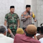 Kapolres dan Dandim Jembrana Gelar Safari Jumat, Ajak Warga Jaga Kamtibmas Selama Pilkada 2024