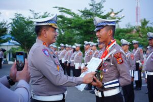 Borong Lima Medali PON, Bripda Rahmat Syahputra dapat Penghargaan dari Dirlantas