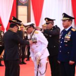 VIDEO: Kapolri dan TNI Perkuat Hubungan Melalui Penganugerahan Bintang Bhayangkara Utama