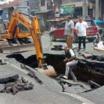 Kejadian Tak Terduga: Jalan Raya Muharto Ambles, Lubang Sepanjang 9 Meter