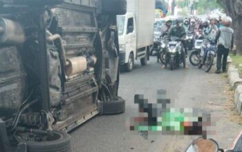 Pelajar SMA Mengemudi Xpander Tanpa SIM, Tabrak 2 Pemotor di Ngaliyan Semarang