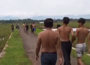 Dua Kelompok Remaja di Banjarnegara Tawuran Tanpa Baju di Tengah Sawah