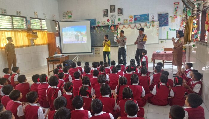 Siswa SD 1 Kaliakah Dibekali Edukasi Kamtibmas oleh Bhabinkamtibmas