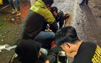 Pemotor Ngebut Tabrak Mobil di Kota Malang, Luka Parah dan Pingsan di Tempat Kejadian