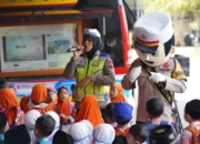 Satlantas Polres Batang Ajarkan Tertib Lalu Lintas kepada Anak-Anak KB/PAUD Aisyiyah Pasekaran