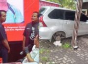 Warga Semarang Tangkap Pencuri Ban Mobil yang Mengganjal dengan Batako