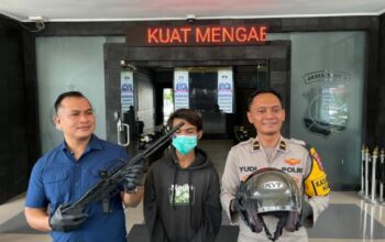 Viral Pria Bergaya Koboi di Malang, Senjata yang Dibawa Ternyata Palsu