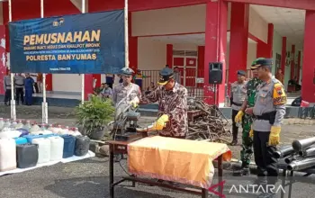 Ribuan Knalpot Brong dan Minuman Beralkohol Dimusnahkan Polresta Banyumas